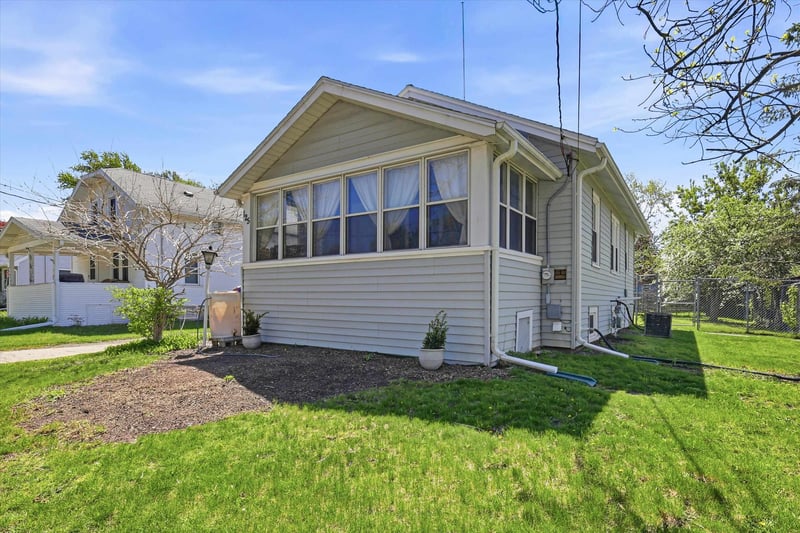 125 Coolidge Ave, Appleton, WI 54915