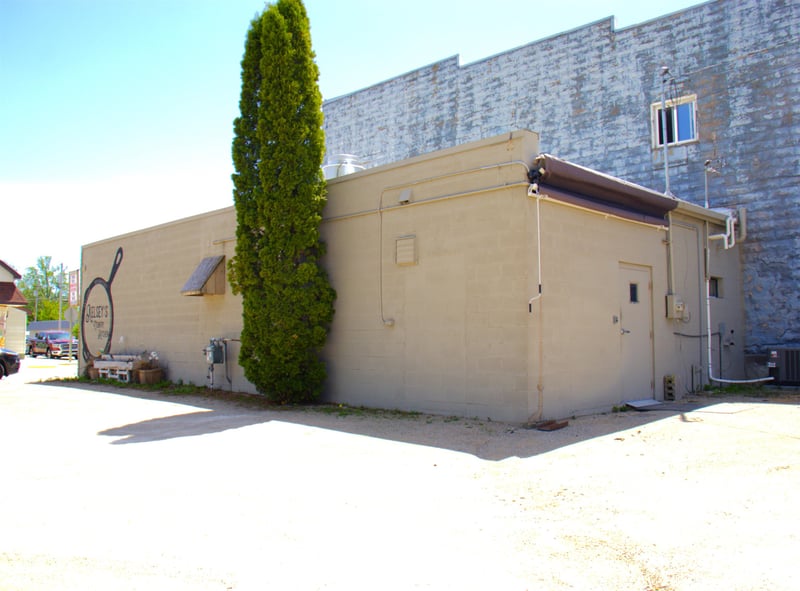 303 Main St, Black Creek, WI 54106