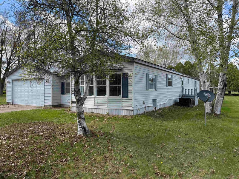 W5116 Herms Ln, Shawano, WI 54166