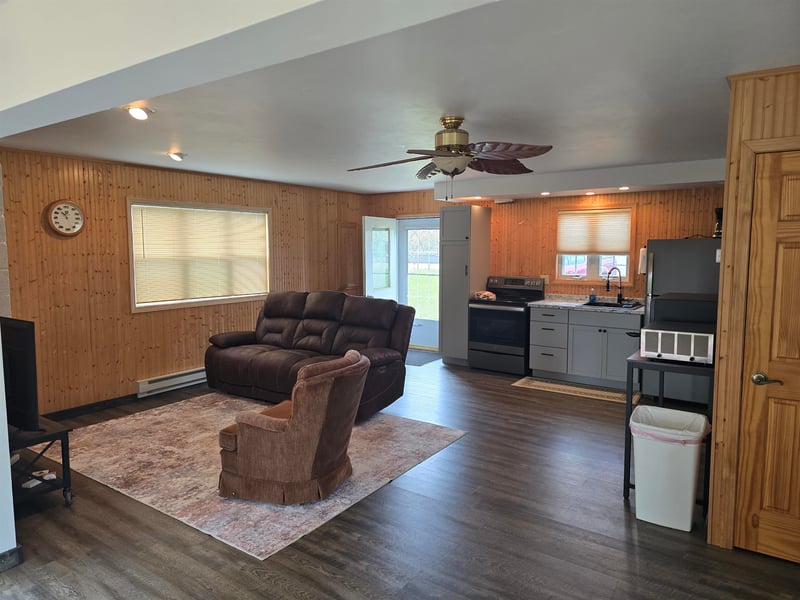 11922 State Hwy 32, Suring, WI 54174