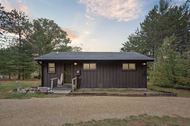 N7081 Lake Crest Dr, Shawano, WI 54166-1174