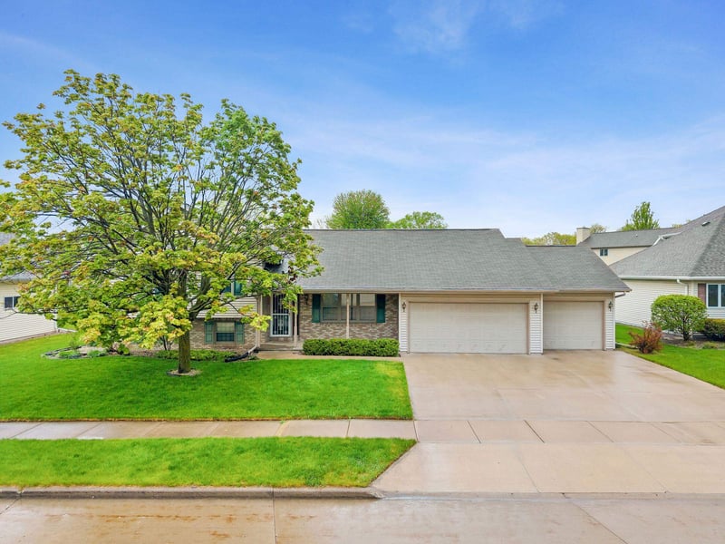 2108 Matthias St, Appleton, WI 54915-7227