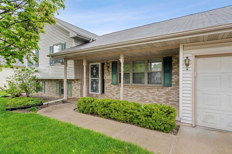 2108 Matthias St, Appleton, WI 54915-7227