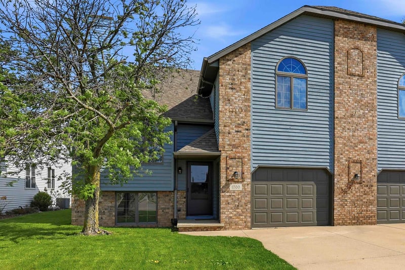1700 Tracia Ln, Appleton, WI 54911-8471