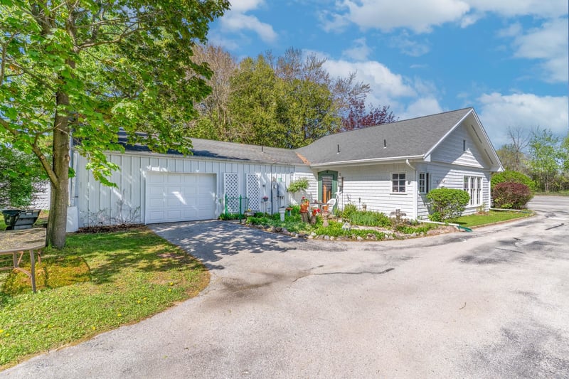 612 Main St, Oconto Falls, WI 54154
