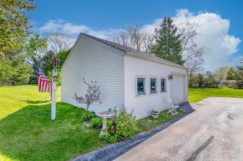612 Main St, Oconto Falls, WI 54154