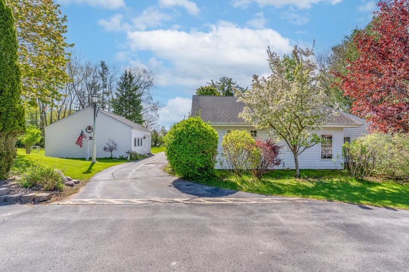 612 Main St, Oconto Falls, WI 54154
