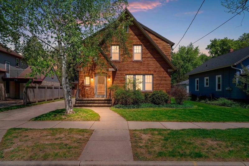1128 Winnebago St, Appleton, WI 54914
