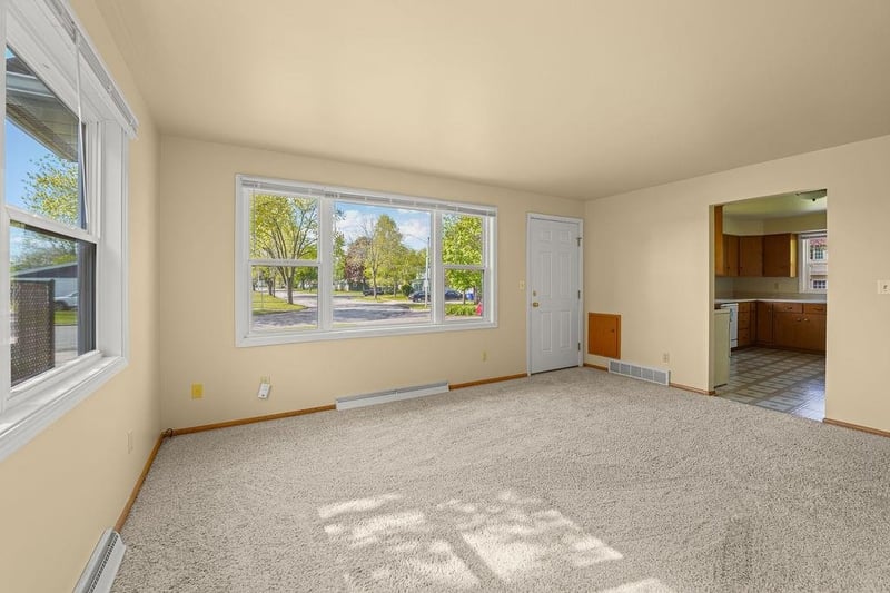 1906 Pine St, Appleton, WI 54914-5171
