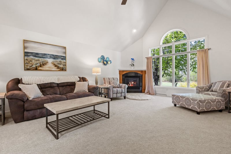 8045 Saquaro Ct, Neenah, WI 54956