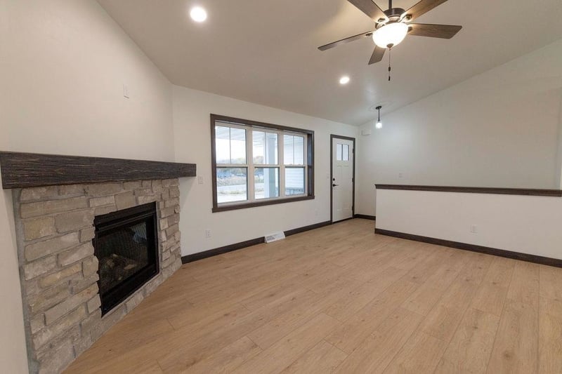 482 High Ridge Trl, Pulaski, WI 54162-3300