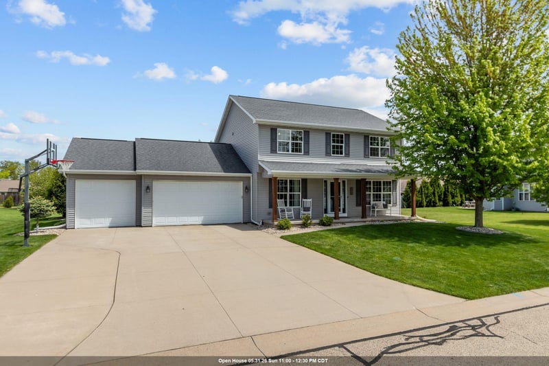 W6464 Cherrybark Cir, Menasha, WI 54952