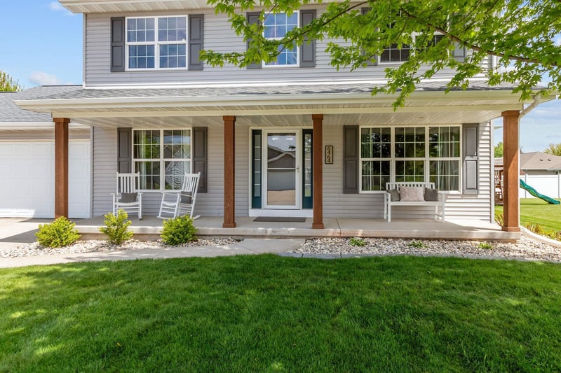 W6464 Cherrybark Cir, Menasha, WI 54952