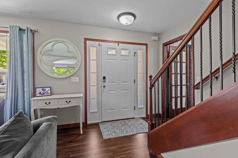 W6464 Cherrybark Cir, Menasha, WI 54952
