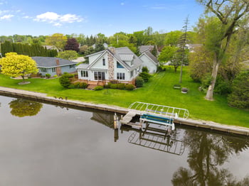 728 River Dr, Omro, WI 54963