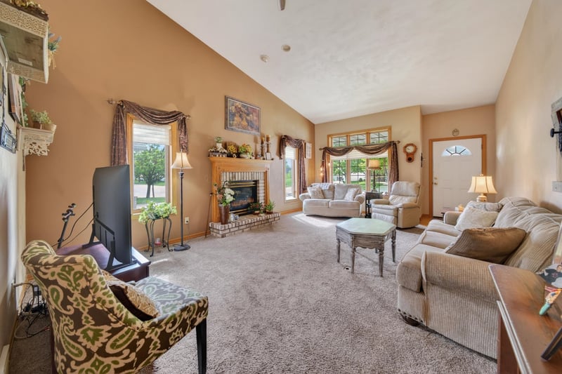 1818 Sylvan Ave, Appleton, WI 54915