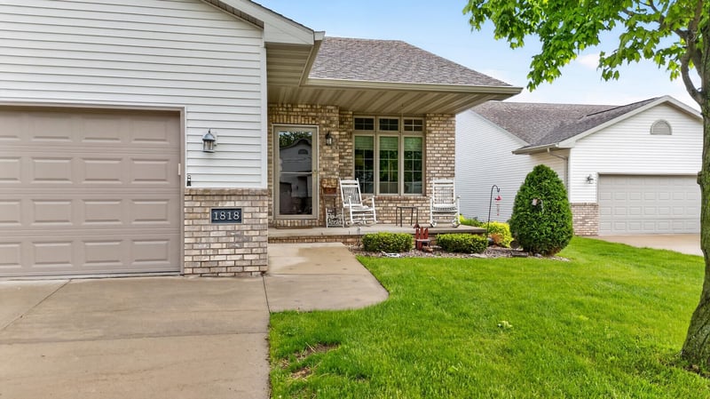 1818 Sylvan Ave, Appleton, WI 54915