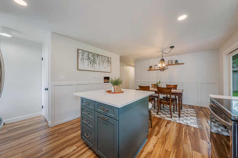 523 Margaret St, Combined Locks, WI 54113