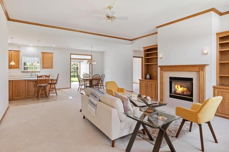 901 Bent Oak Ln, Appleton, WI 54914-7235