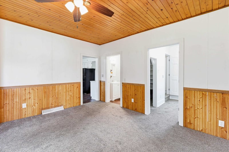 755 Grove St, Oshkosh, WI 54901