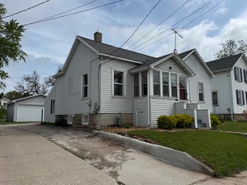 842 10th Ave, Oshkosh, WI 54902