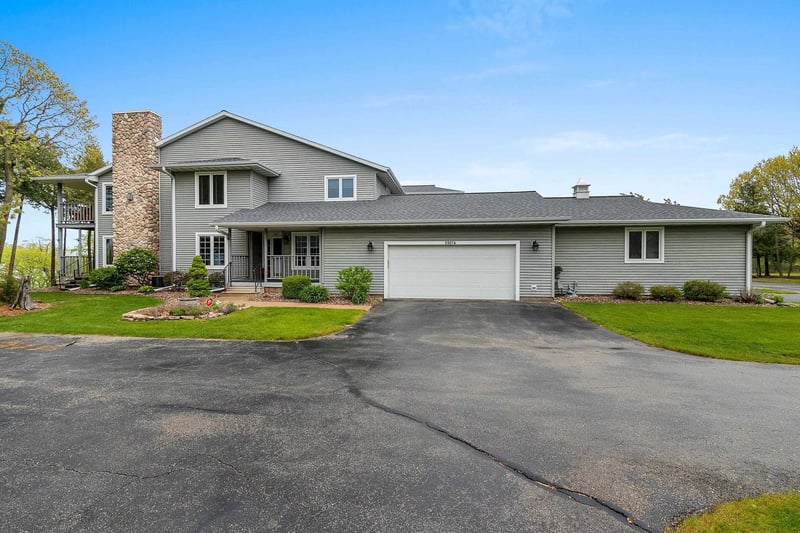 5307 Sunset Bluff Dr #A, Green Bay, WI 54311-9128
