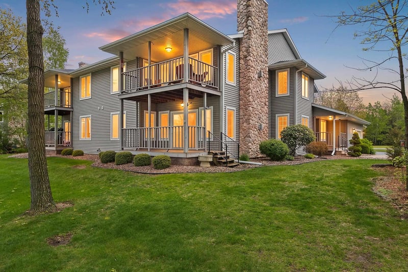5307 Sunset Bluff Dr #A, Green Bay, WI 54311-9128