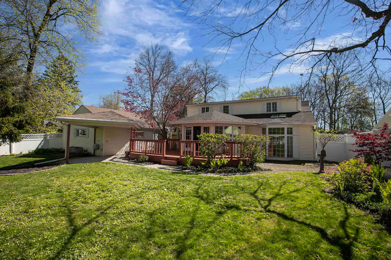 2207 Gladys Ave, Appleton, WI 54915