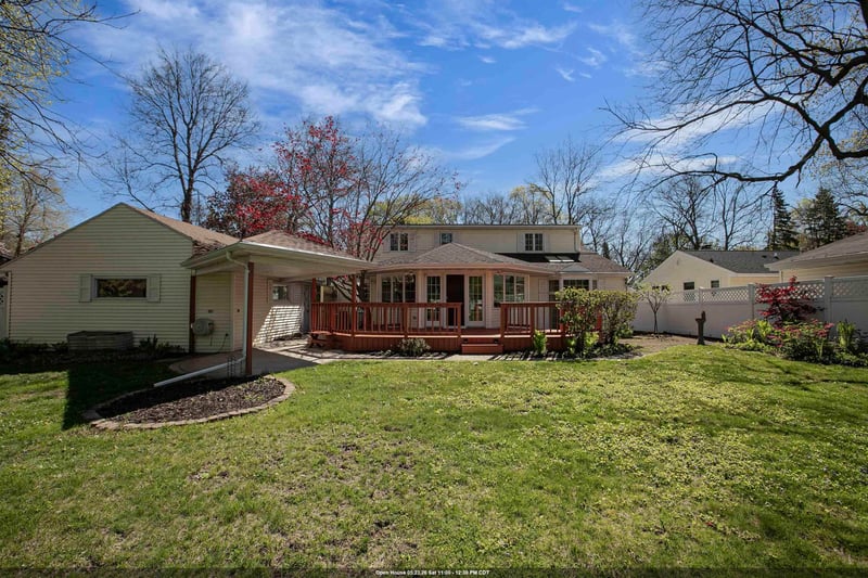 2207 Gladys Ave, Appleton, WI 54915