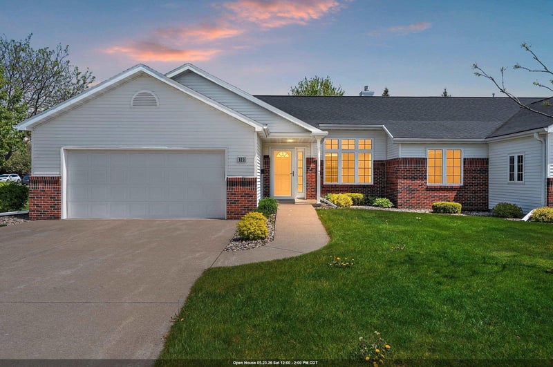 923 Windtree Dr, Appleton, WI 54914