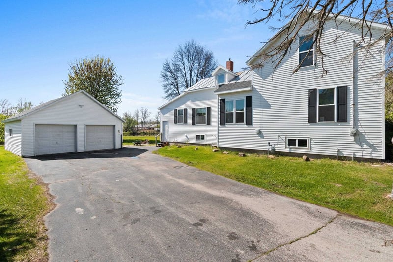 112 Scherer Ave, Oconto, WI 54153