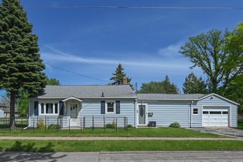 2034 Minerva St, Oshkosh, WI 54901-1715