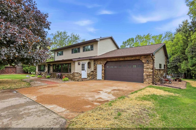 N321 Stoney Brook Rd, Appleton, WI 54915