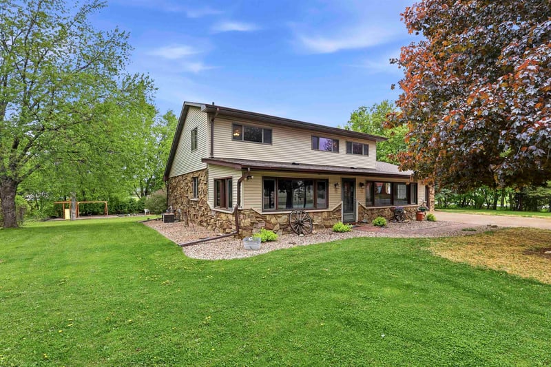 N321 Stoney Brook Rd, Appleton, WI 54915