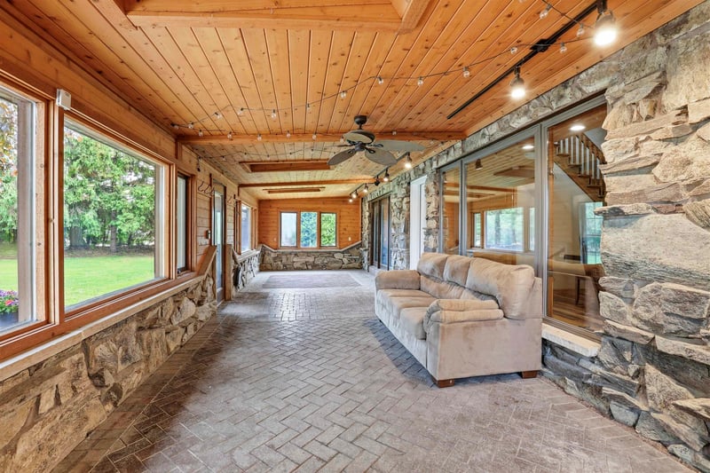 N321 Stoney Brook Rd, Appleton, WI 54915
