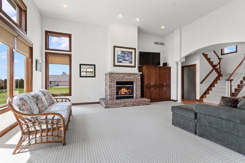 W7415 Ridgetop Dr, Neenah, WI 54956