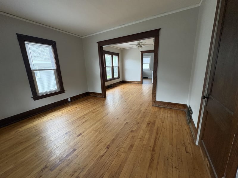 843 Vine Ave, Oshkosh, WI 54901