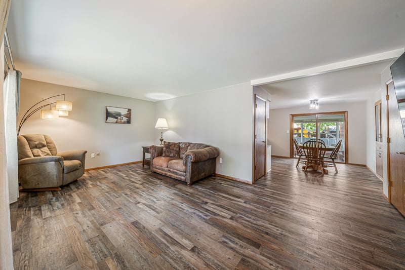 127 Humphrey Cir, Shawano, WI 54166