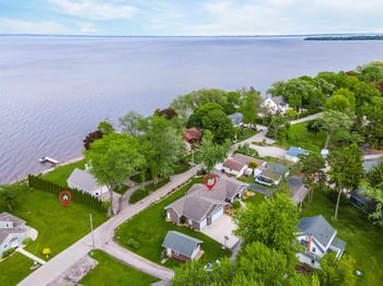 3810 Apple Ln, Oshkosh, WI 54902