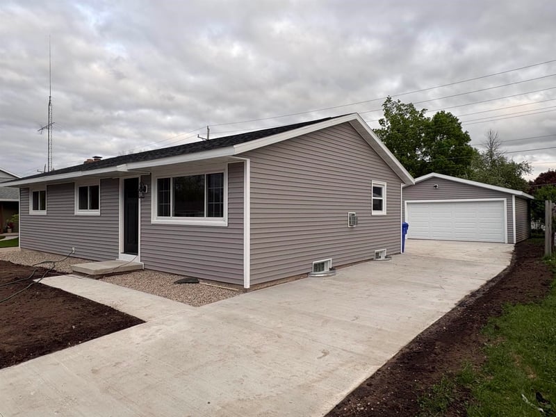 833 Browning St, Appleton, WI 54194