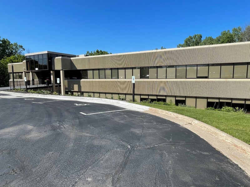 1150 Springhurst Dr #LL211, Green Bay, WI 54304