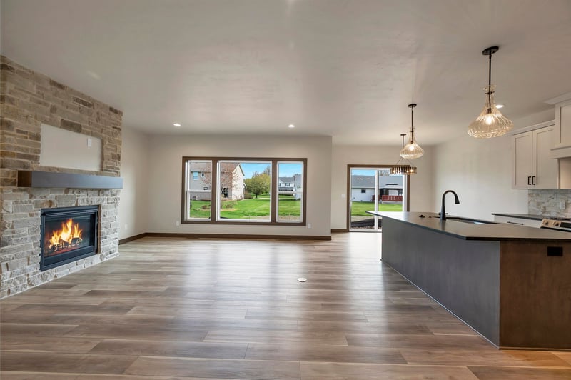 2871 Stelor Dr, Green Bay, WI 54311