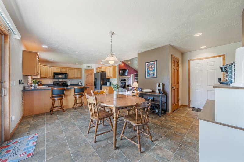N1778 Reimer Dr, Greenville, WI 54942
