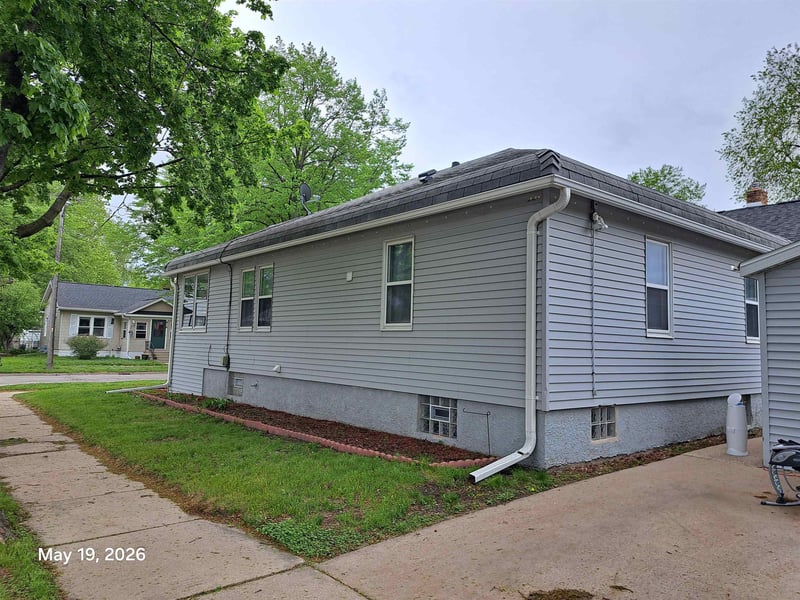819 Harrison St, Green Bay, WI 54303