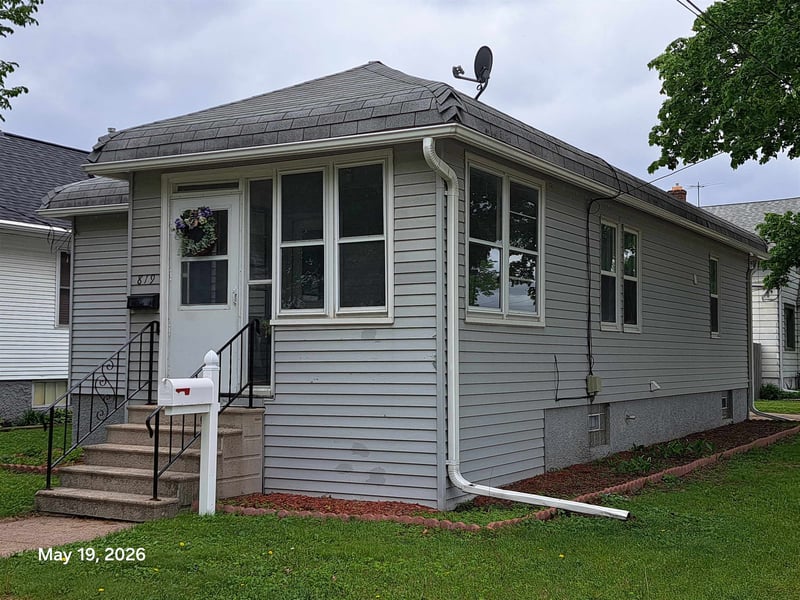 819 Harrison St, Green Bay, WI 54303