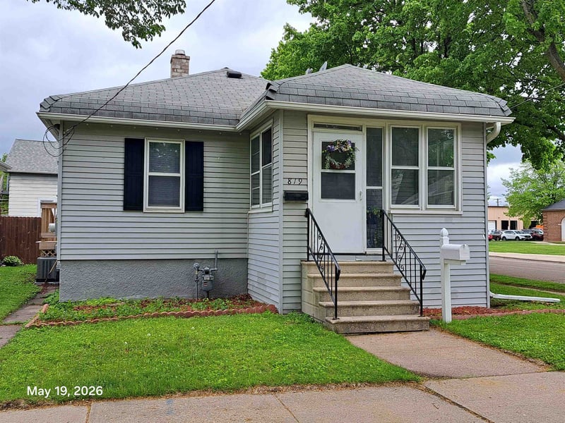 819 Harrison St, Green Bay, WI 54303