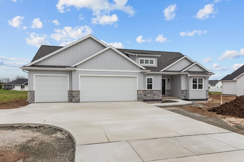 2386 Scheuring Rd, De Pere, WI 54115