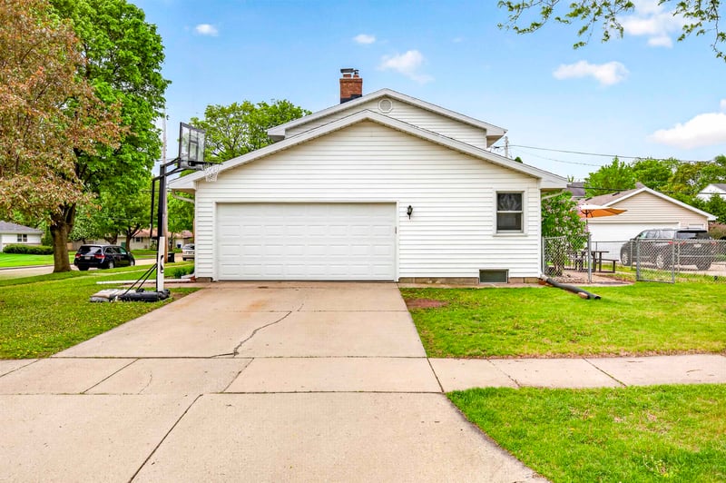 2615 Union St, Appleton, WI 54911