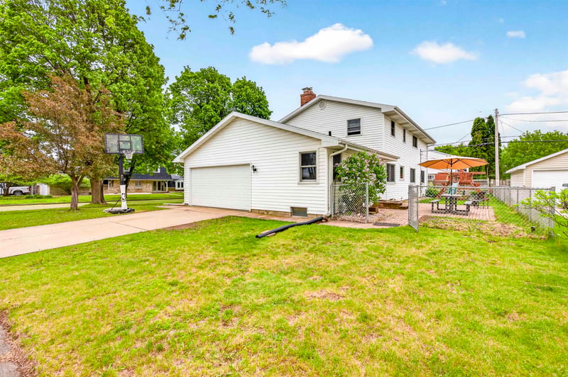 2615 Union St, Appleton, WI 54911