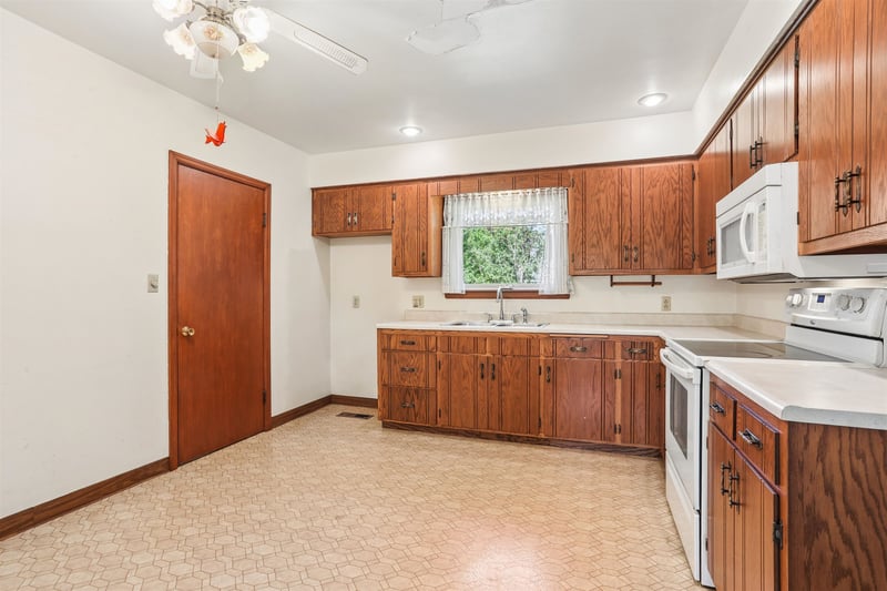 1124 Wisconsin Ct, Appleton, WI 54911